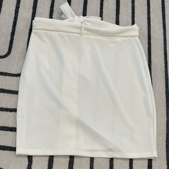 Haute Monde button down tie white wrap skirt - Picture 2 of 6